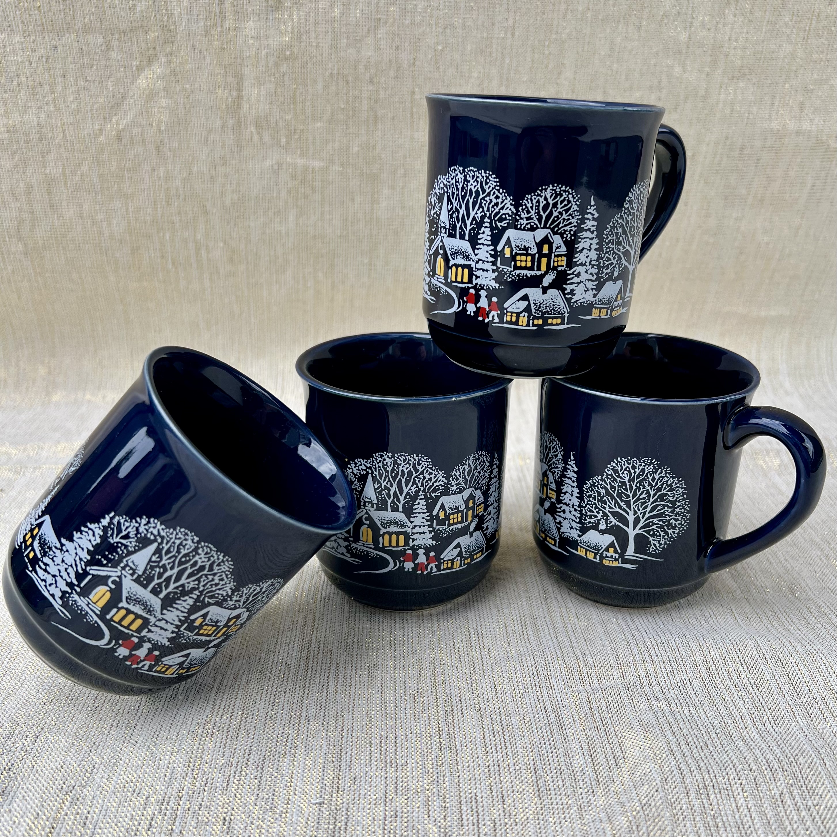 Glühweinbecher mit Wintermotiv